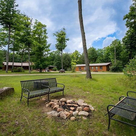Madawaska Lodge-Cottage Kültér fotó